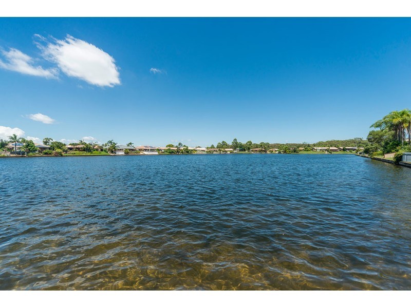 1/7 Waterbird Court, Coombabah QLD 4216