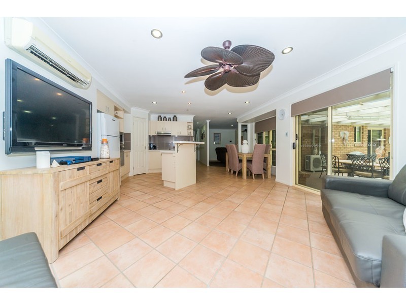 36 Urangan Court, Helensvale QLD 4212