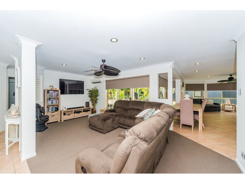 36 Urangan Court, Helensvale QLD 4212