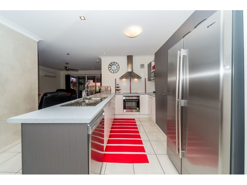 1/28 Armani Avenue, Pimpama QLD 4209