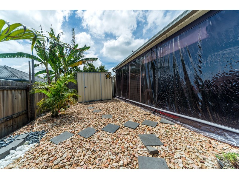 1/28 Armani Avenue, Pimpama QLD 4209