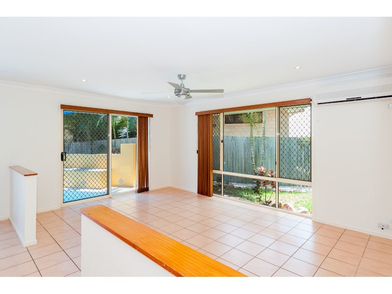 4 Moonda Court, Helensvale QLD 4212