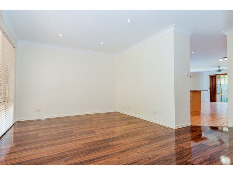 4 Moonda Court, Helensvale QLD 4212