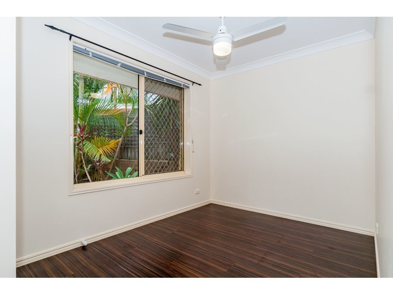 4 Moonda Court, Helensvale QLD 4212