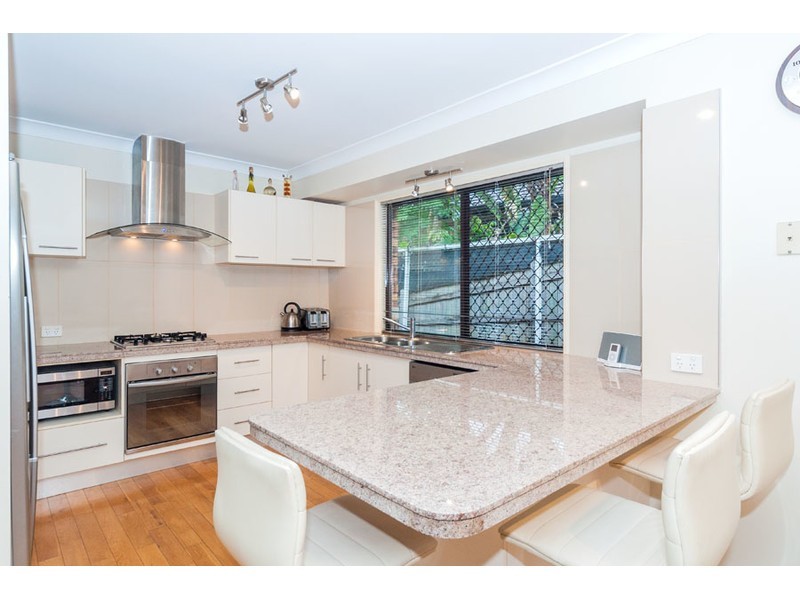 146 Mildura Drive, Helensvale QLD 4212