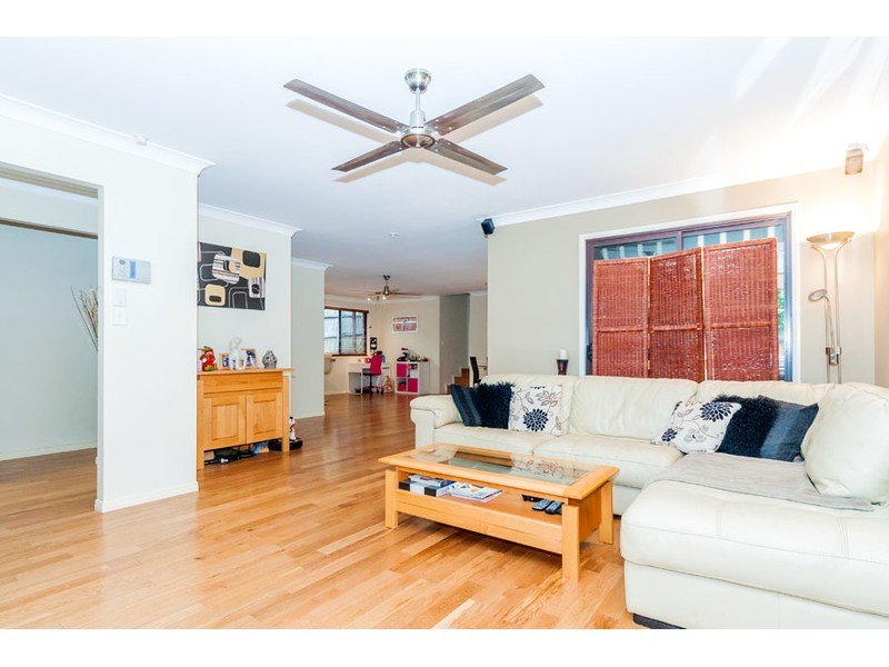 146 Mildura Drive, Helensvale QLD 4212