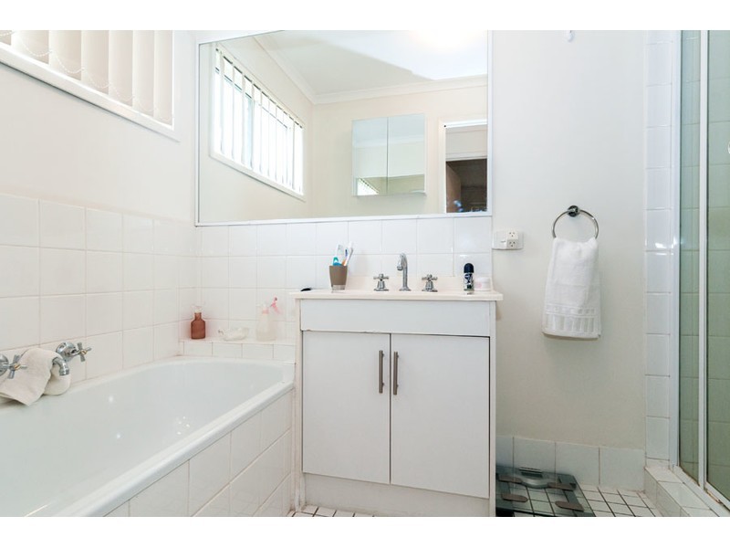 1/5 Metro Crescent, Oxenford QLD 4210