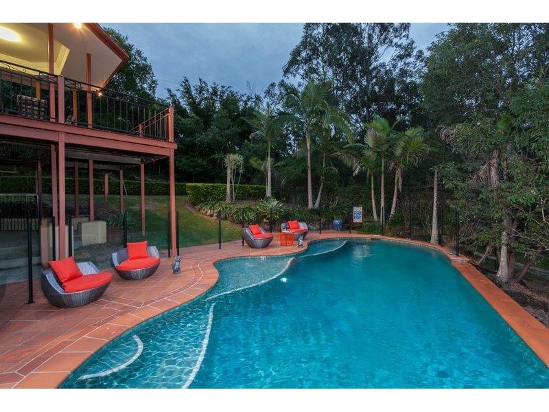 222 Crane Crescent, Nerang QLD 4211