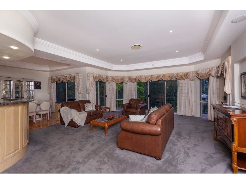 222 Crane Crescent, Nerang QLD 4211