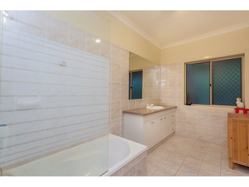 222 Crane Crescent, Nerang QLD 4211