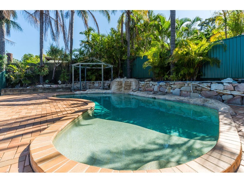 8 Gosford Court, Helensvale QLD 4212