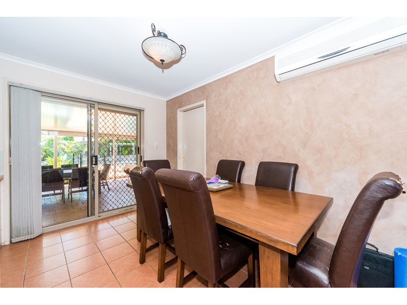 8 Gosford Court, Helensvale QLD 4212