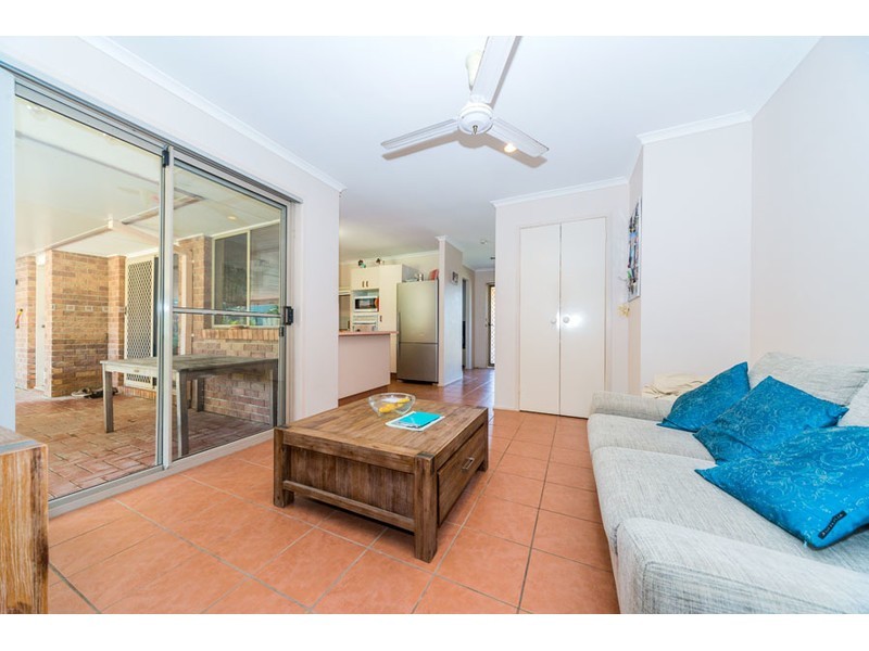 8 Gosford Court, Helensvale QLD 4212