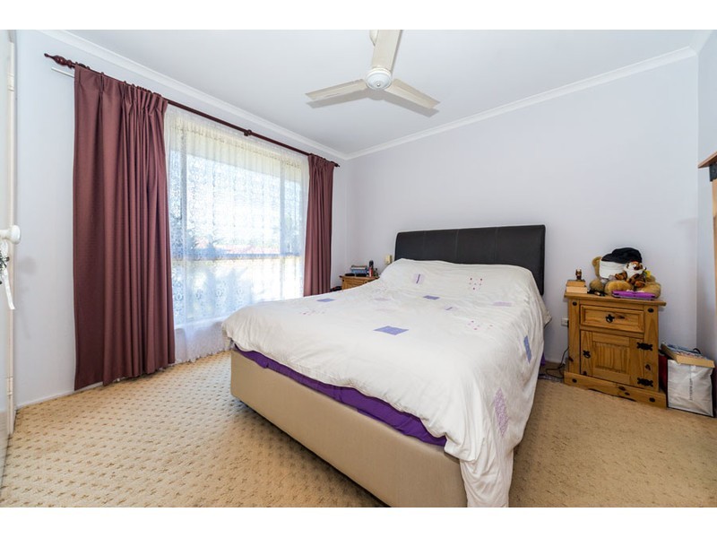 8 Gosford Court, Helensvale QLD 4212
