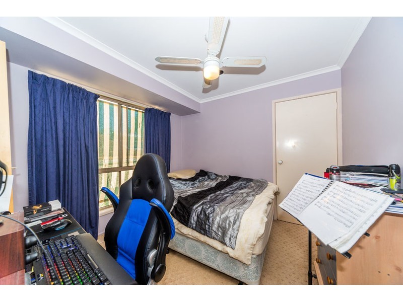 8 Gosford Court, Helensvale QLD 4212