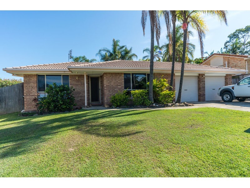 8 Gosford Court, Helensvale QLD 4212