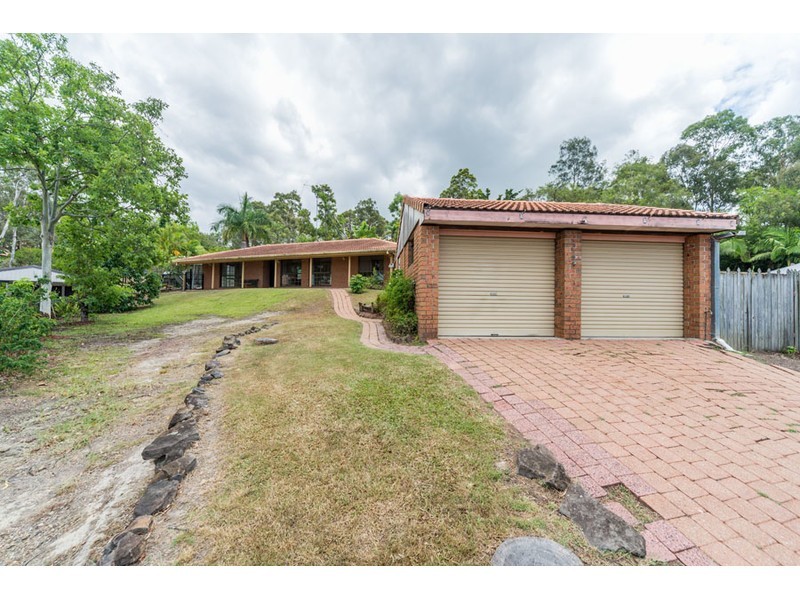 22 Surrey Court, Helensvale QLD 4212