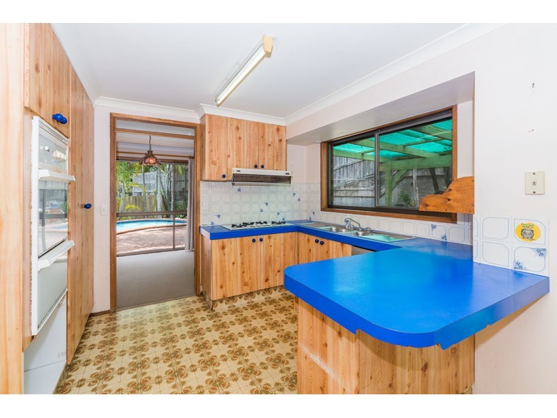 22 Surrey Court, Helensvale QLD 4212