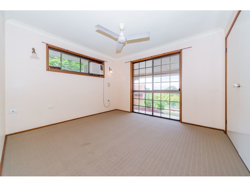 22 Surrey Court, Helensvale QLD 4212