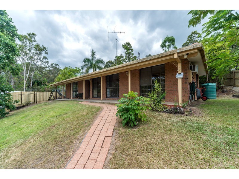 22 Surrey Court, Helensvale QLD 4212