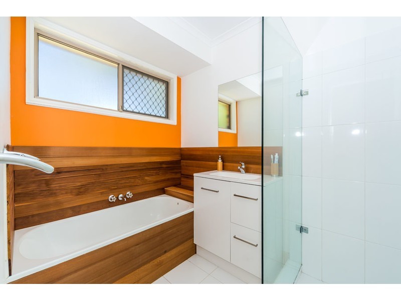 20/51 Olsen Avenue, Labrador QLD 4215