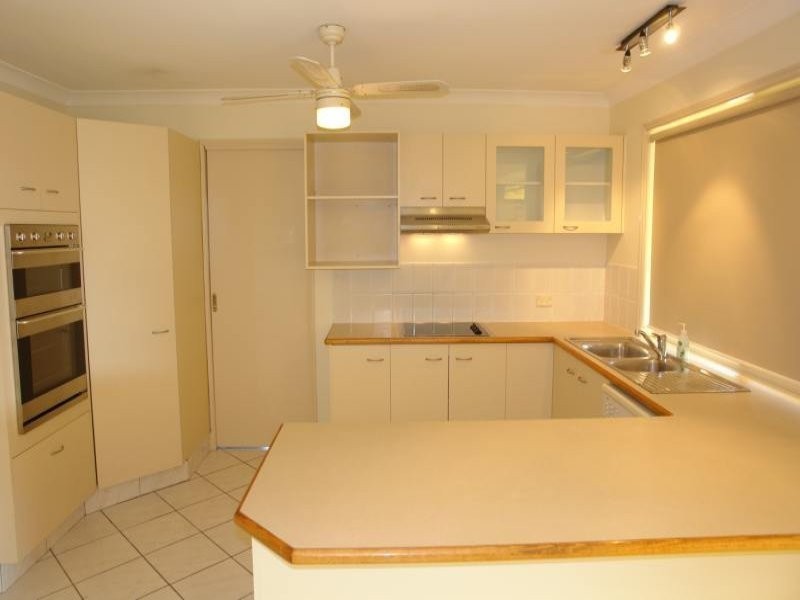 10 Mona Court, Oxenford QLD 4210