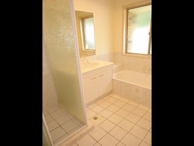 10 Mona Court, Oxenford QLD 4210