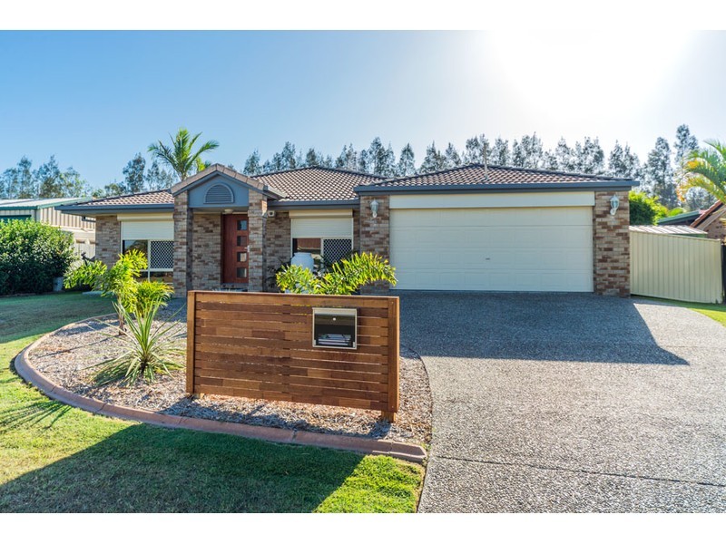 16 Rosswood Court, Helensvale QLD 4212