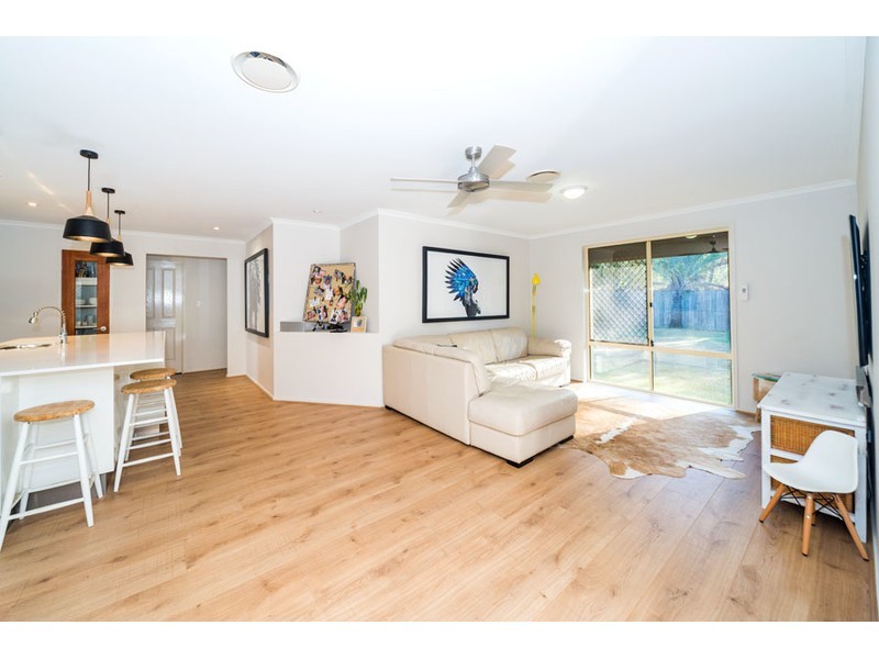 16 Rosswood Court, Helensvale QLD 4212