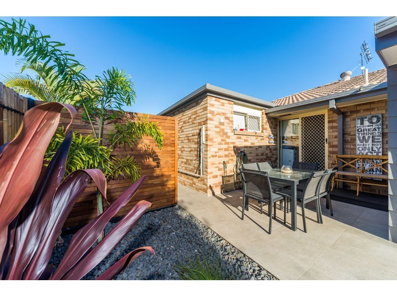 16 Rosswood Court, Helensvale QLD 4212