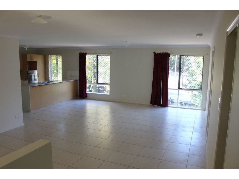 1 Irwin Street, Parkwood QLD 4214