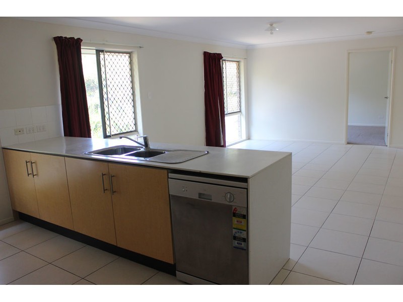 1 Irwin Street, Parkwood QLD 4214