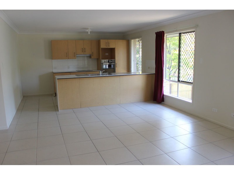 1 Irwin Street, Parkwood QLD 4214