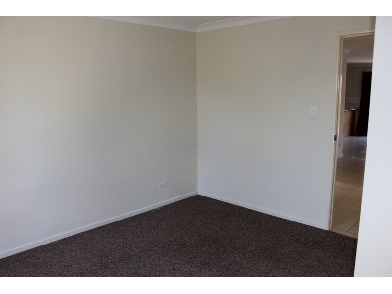 1 Irwin Street, Parkwood QLD 4214