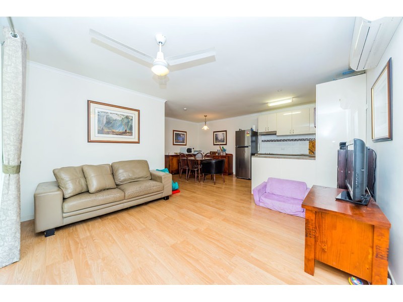 2/5 Paramount Place, Oxenford QLD 4210