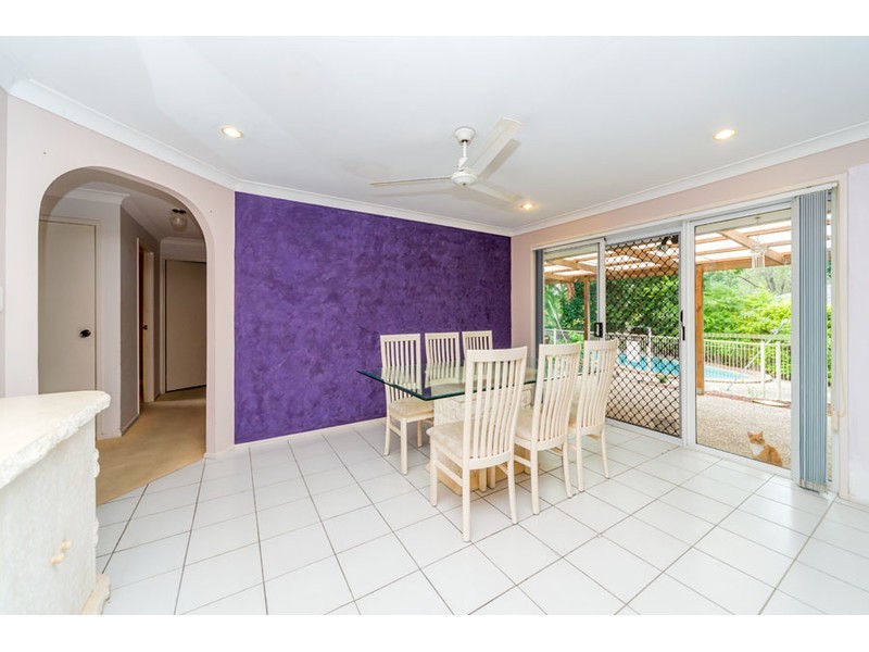 4 Mundulla Place, Helensvale QLD 4212