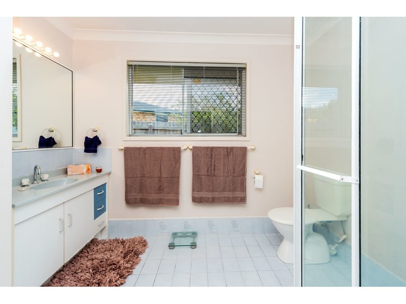 4 Mundulla Place, Helensvale QLD 4212