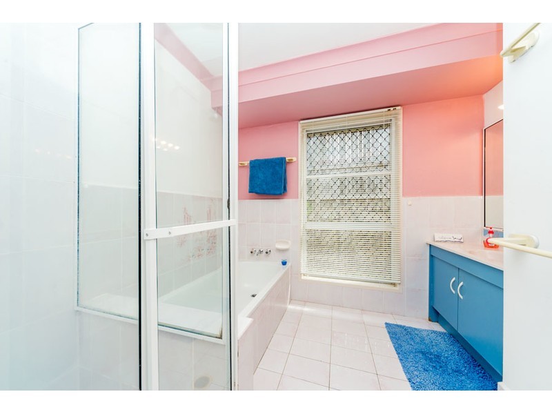 4 Mundulla Place, Helensvale QLD 4212