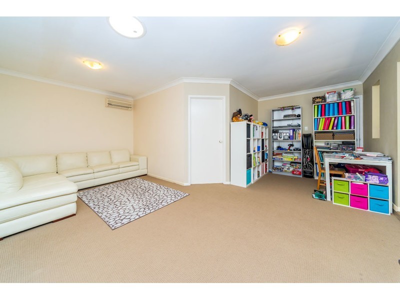 11 Pineneedle Court, Oxenford QLD 4210