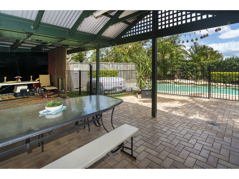 122 Monterey Keys Drive, Helensvale QLD 4212
