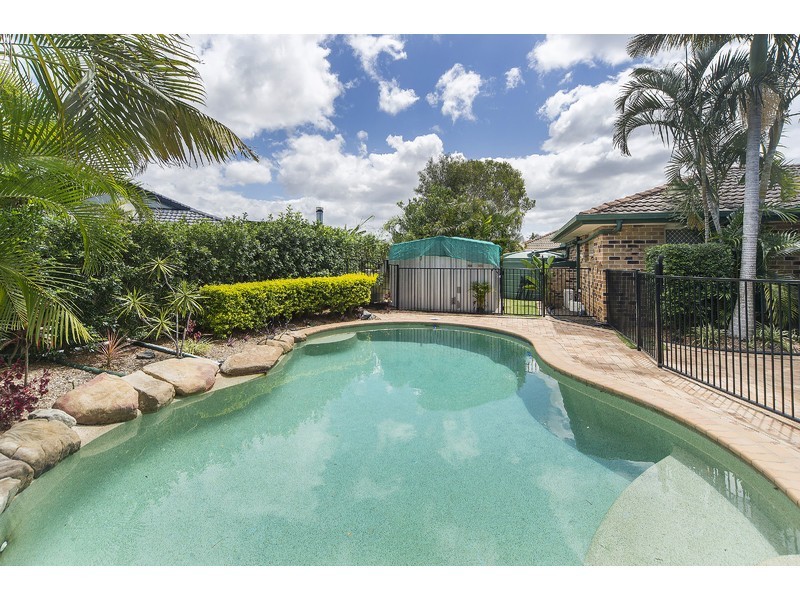 122 Monterey Keys Drive, Helensvale QLD 4212