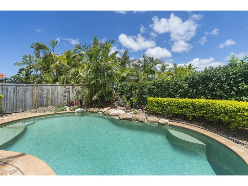 122 Monterey Keys Drive, Helensvale QLD 4212