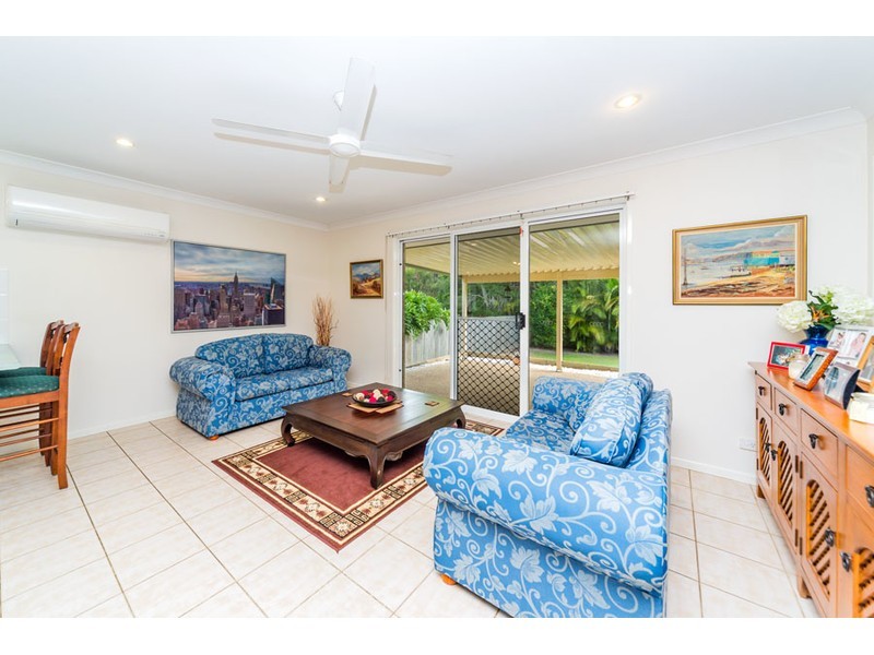 12 Cootharaba Drive, Helensvale QLD 4212