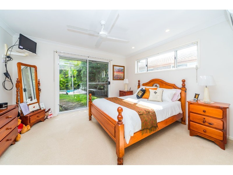 12 Cootharaba Drive, Helensvale QLD 4212