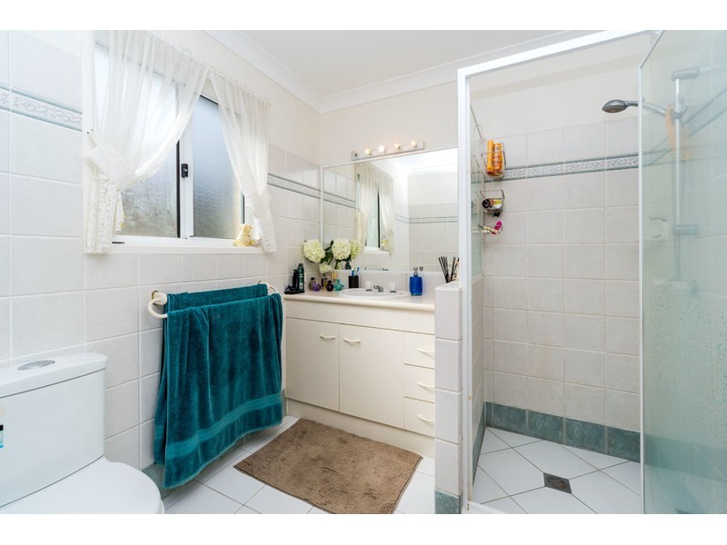 12 Cootharaba Drive, Helensvale QLD 4212