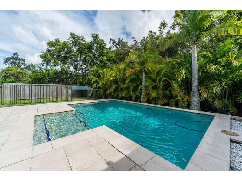 12 Cootharaba Drive, Helensvale QLD 4212