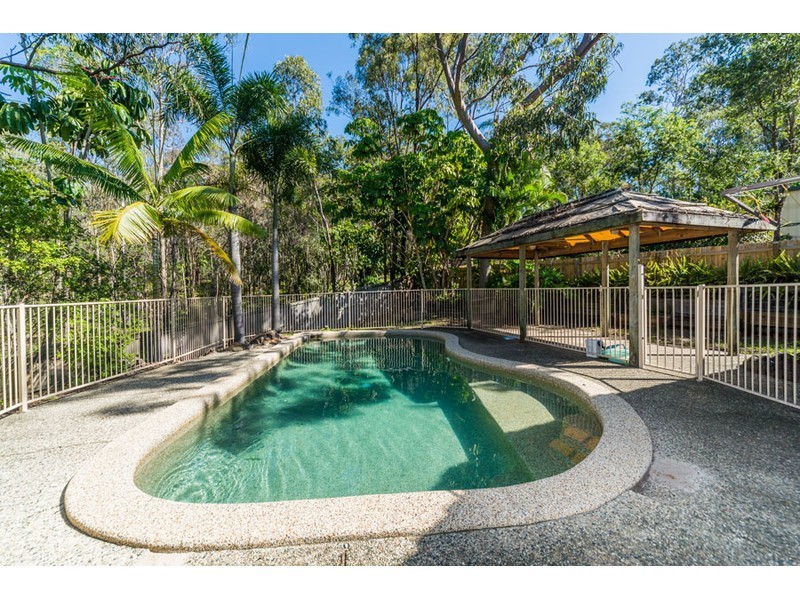 11 Dromana Crescent, Helensvale QLD 4212