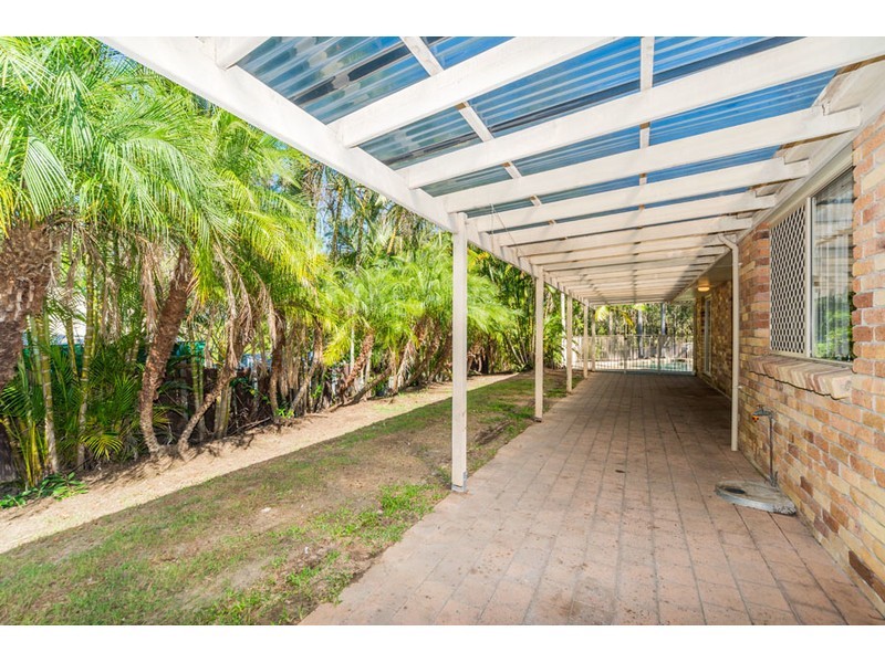 11 Dromana Crescent, Helensvale QLD 4212