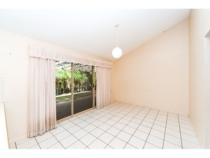 11 Dromana Crescent, Helensvale QLD 4212