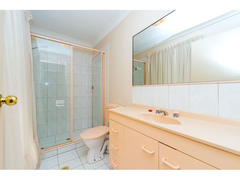 11 Dromana Crescent, Helensvale QLD 4212